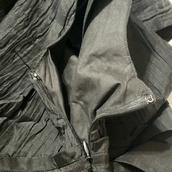 Gap Beautiful Sleeveless Fit & Flare LBD, Silk Blend, Fully Lined Midi Dress- 10 - Picture 11 of 17